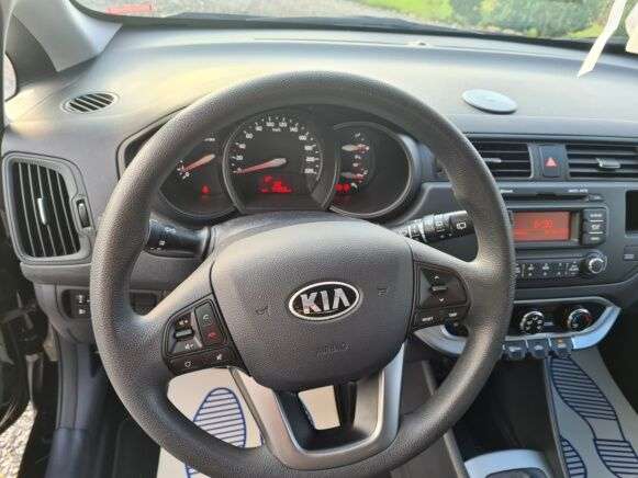 KIA New Rio (facelift) / 1.2i Fusion hatchback en venta por subasta - Photo 12