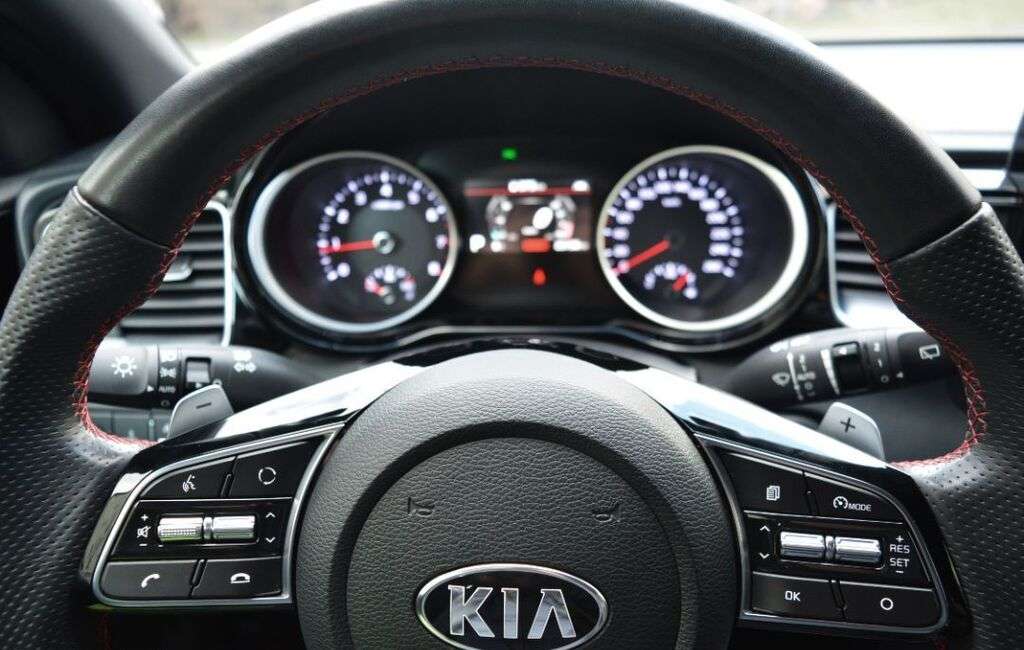 KIA ceed hatchback - Photo 21